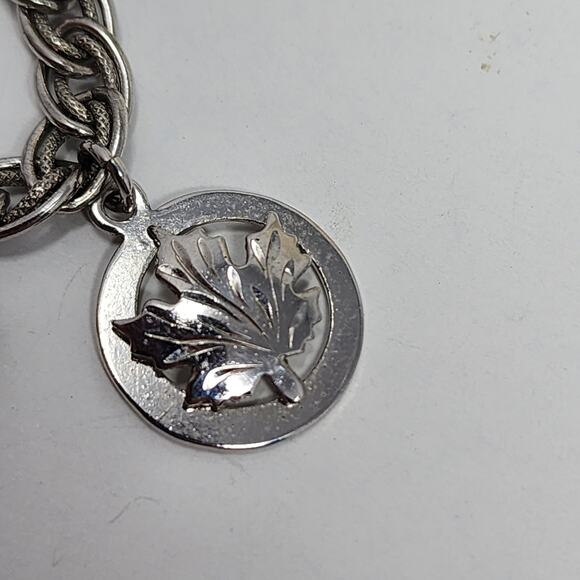 Sterling Silver Antique Maple Leaf Vintage Bracelet Charm - Picture 1 of 2
